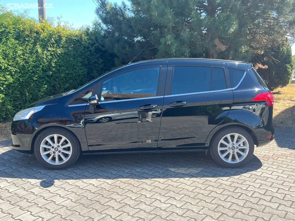 Ford B-MAX 1.4 Titanium, pouze 40 917 km - fotka 2