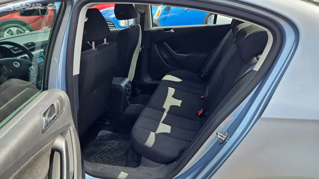 Volkswagen Passat 2,0 TDi DSG - fotka 6