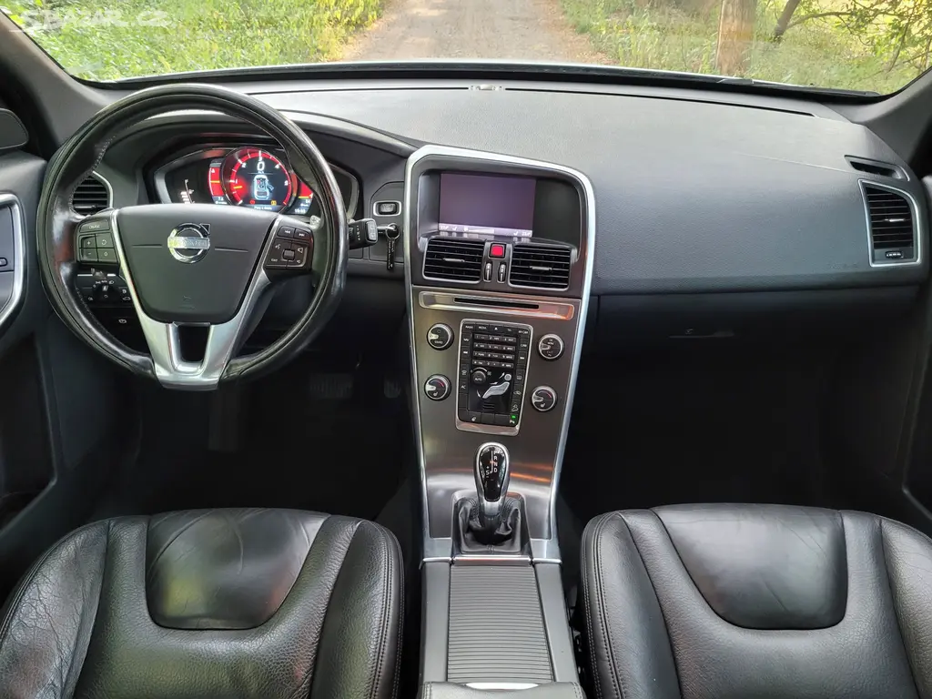 Volvo XC60 rok 2013, 2,4 AWD 158 kW, původ ČR - fotka 6