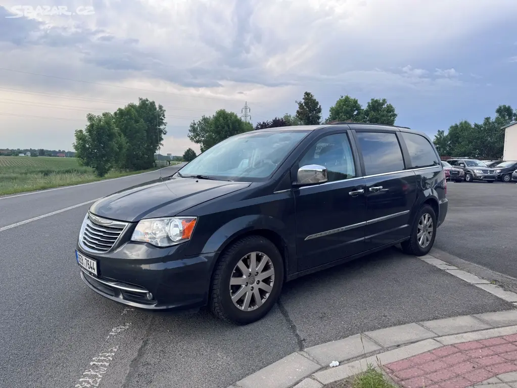 Chrysler Town Country 3,6 LPG Limited DVD 2014 - fotka 2