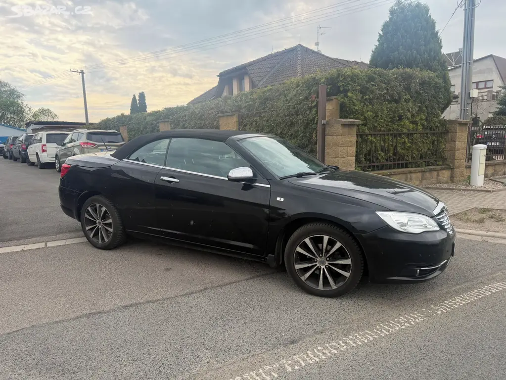 Lancia Flavia 200s Kabriolet 2,4i Limited 2012 - fotka 2