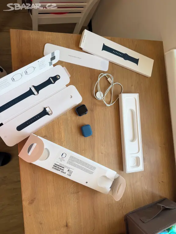 Náhled: Apple Watch Series 7 cellular