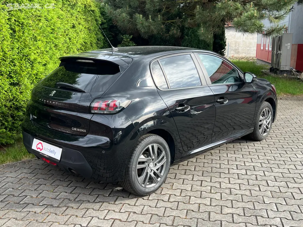 Peugeot 208 1,2 PureTech ACTIVE PACK GPS | 2022 - fotka 5