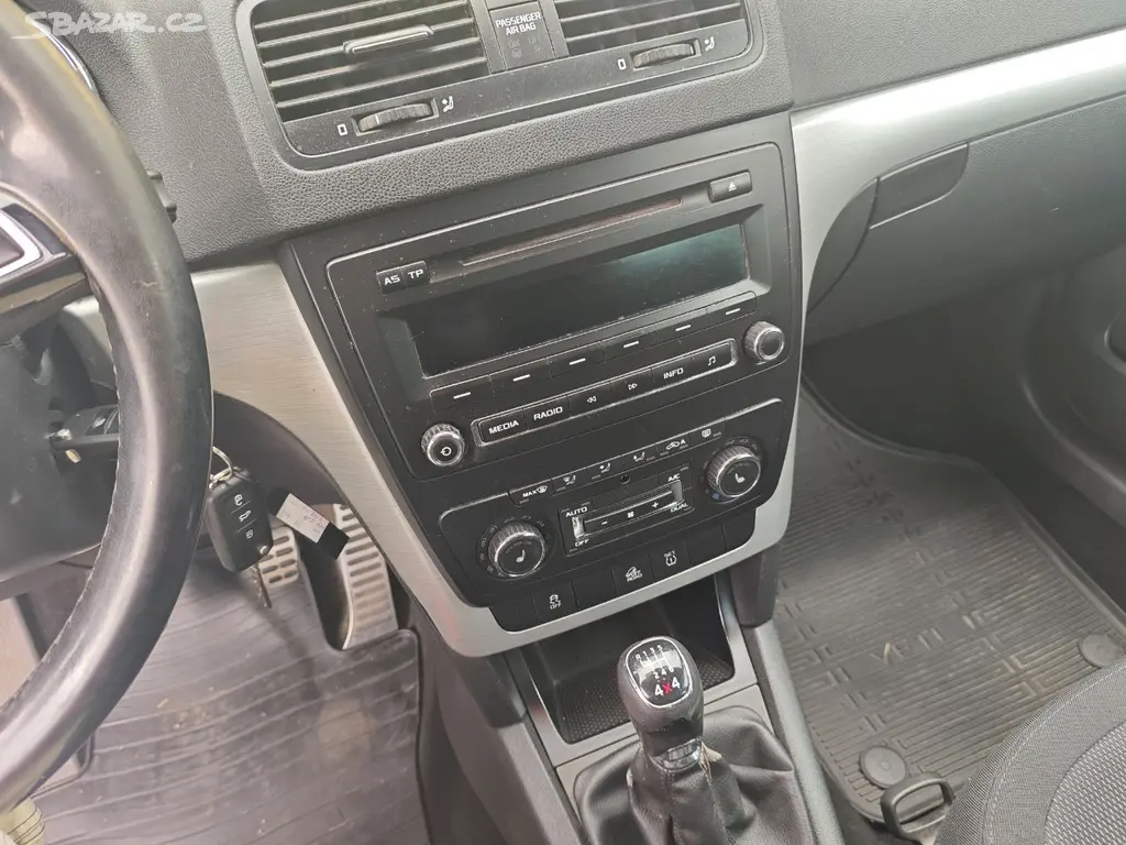 ŠKODA YETI, 2,0 TDi, 4x4, 103 KW - fotka 4