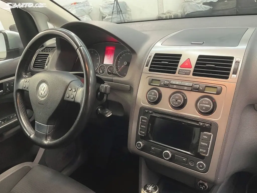 Volkswagen Touran, 1.6 Mpi 75KW 108tkm FREESTYLE - fotka 3