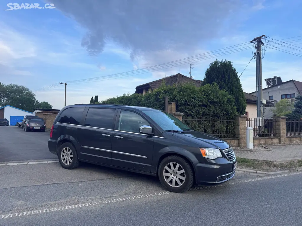 Chrysler Town Country 3,6 LPG Limited DVD 2014