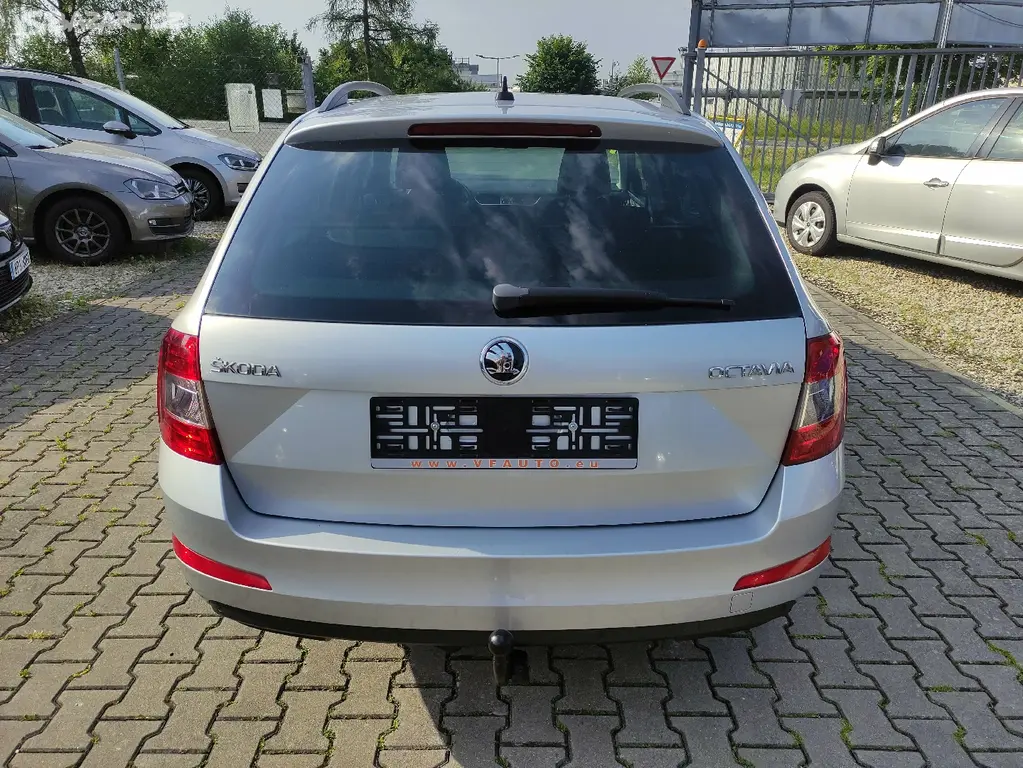 ŠKODA OCTAVIA III 2.0TDi,110KW,AMBITION,COMBI,NAVI - fotka 5