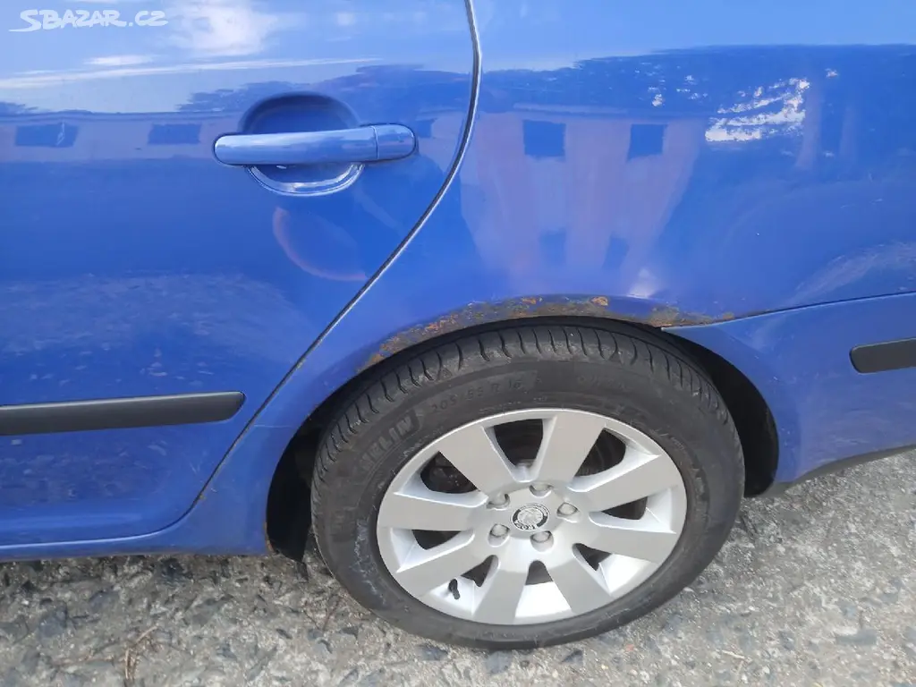 Škoda Octavia II combi 2.0 TDI - fotka 5