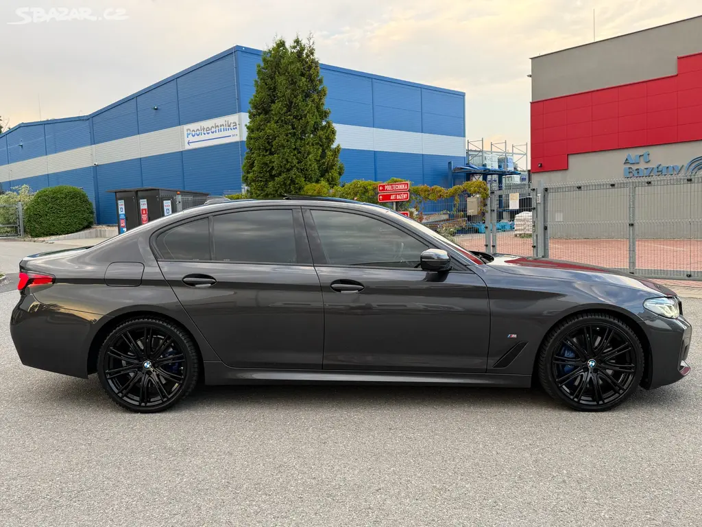 BMW 530xd 210KW Facelift,Heah-up,Keyles,//M-paket - fotka 4