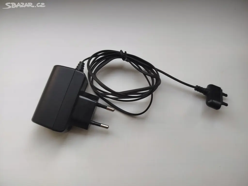 Náhled: Originální síťová nabíječka Sony Ericsson EP