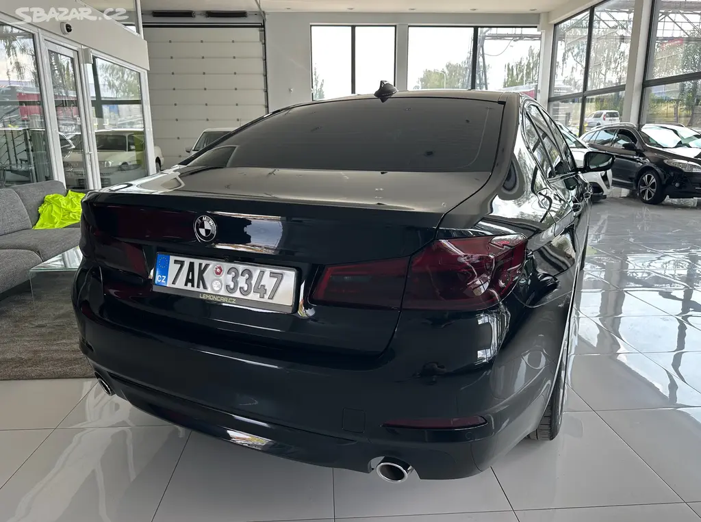 BMW Řada 5, 2.0 Luxury Line - fotka 6