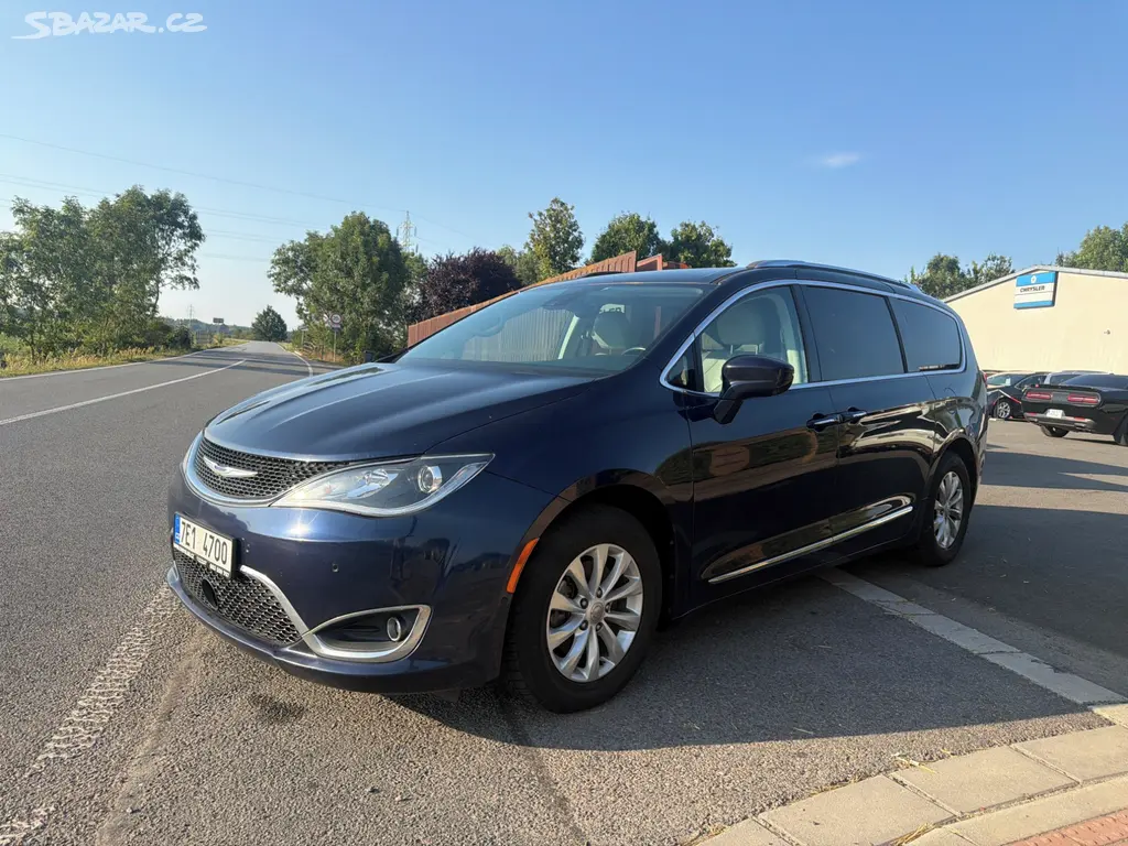 Chrysler Pacifica 3,6 Limited LPG Radar 360 2018 - fotka 2