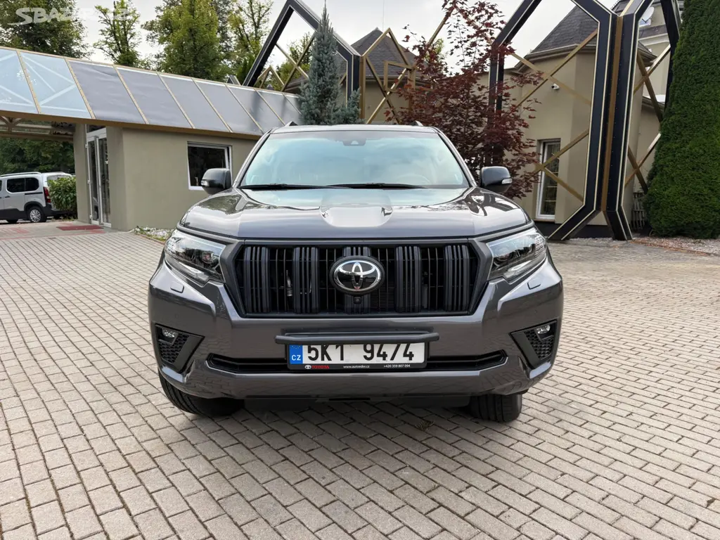 TOYOTA LAND CRUISER 150 2.8 D-4D 150kW*5682KM*DPH* - fotka 2