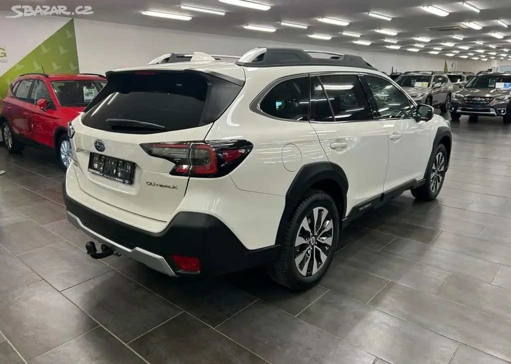 Subaru Outback 2.5 TOURING 2025 skladem | Zár - fotka 6