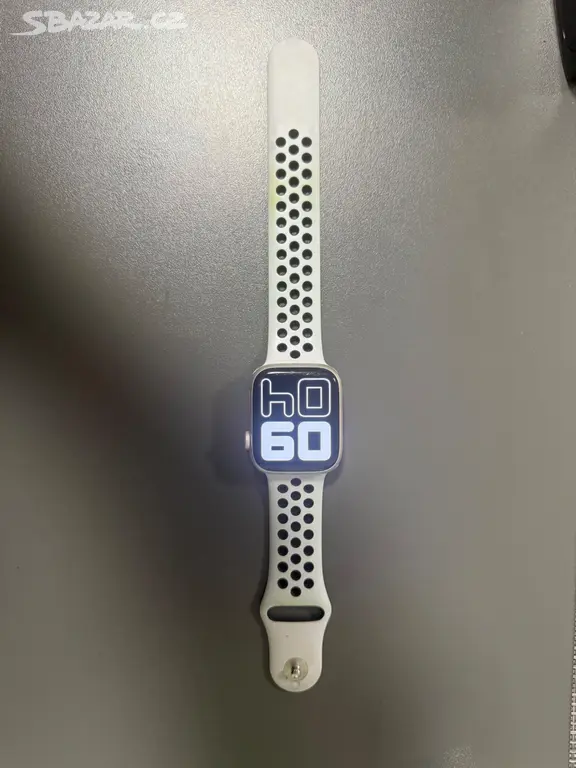 Náhled: Apple Watch series 7, 45mm