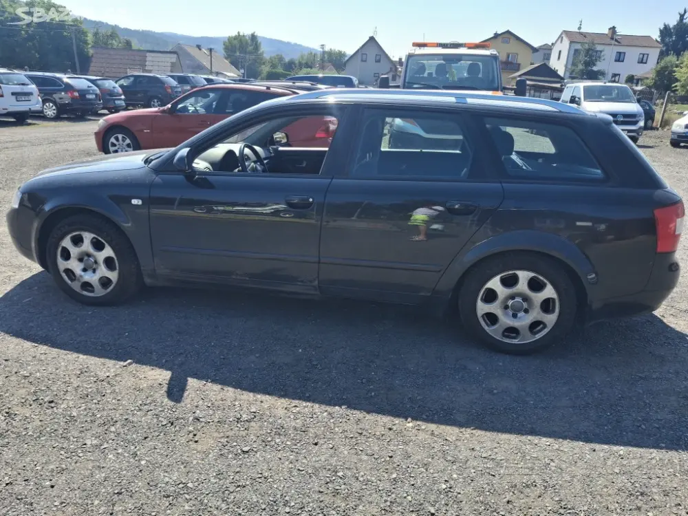 Audi A4 Avant 2,5 TDi Quattro - fotka 3
