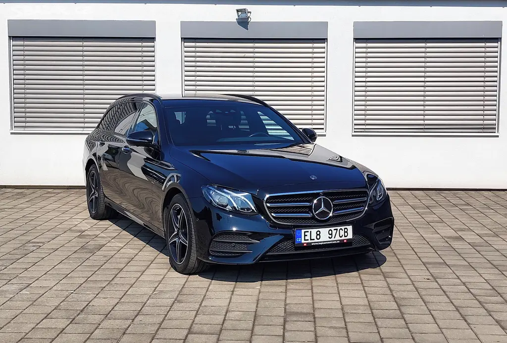 Mercedes-Benz Třídy E, 1.95, E 300 de, tažné - fotka 3