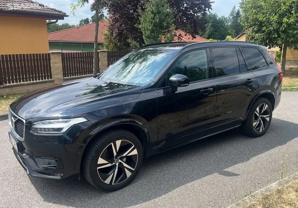 Volvo XC90 B5(D) AWD Drive-E R-DESING - fotka 4