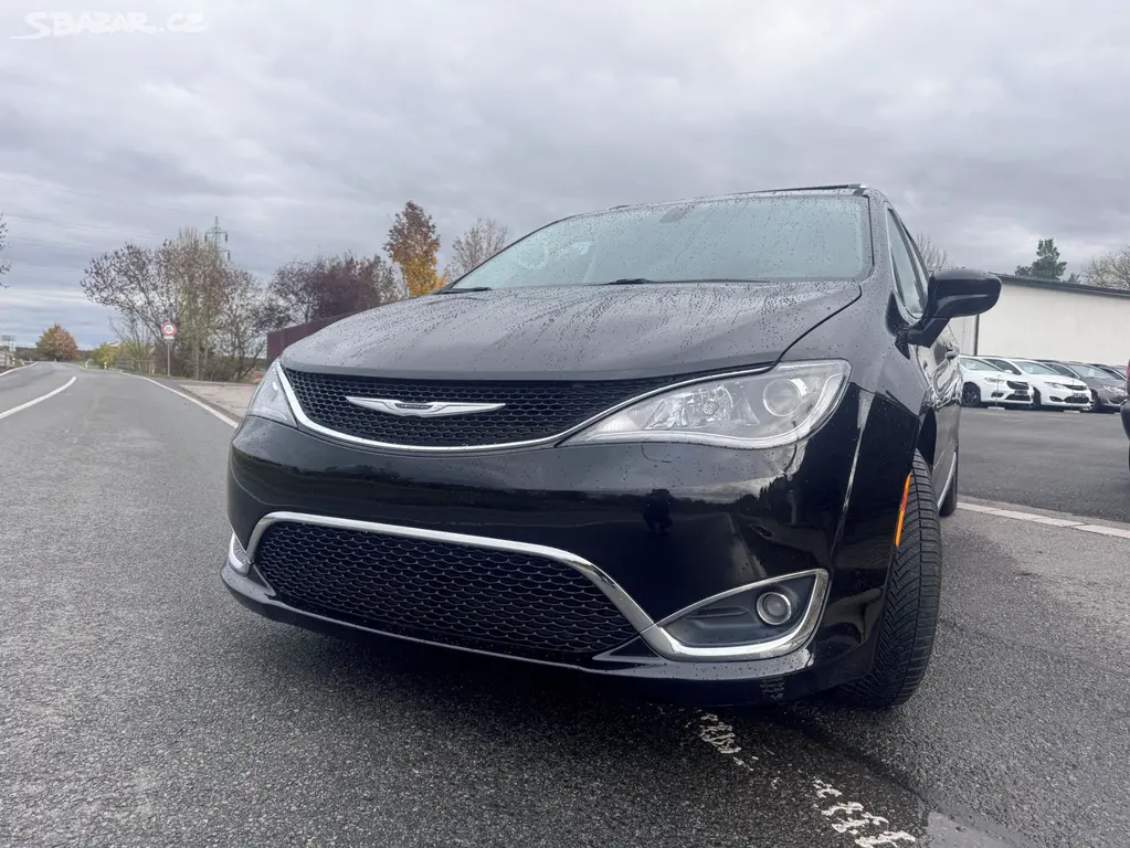 Chrysler Pacifica 3,6 Pentastar RU Kůže 2020 DPH - fotka 5