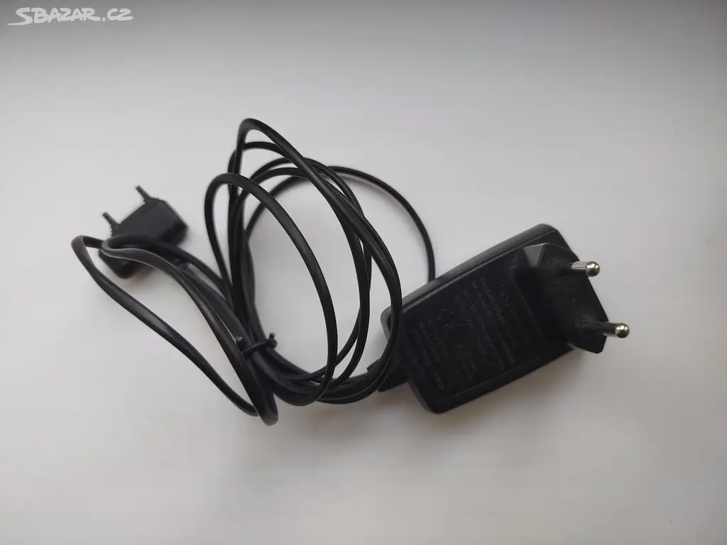 Náhled: Originální síťová nabíječka Sony Ericsson CST