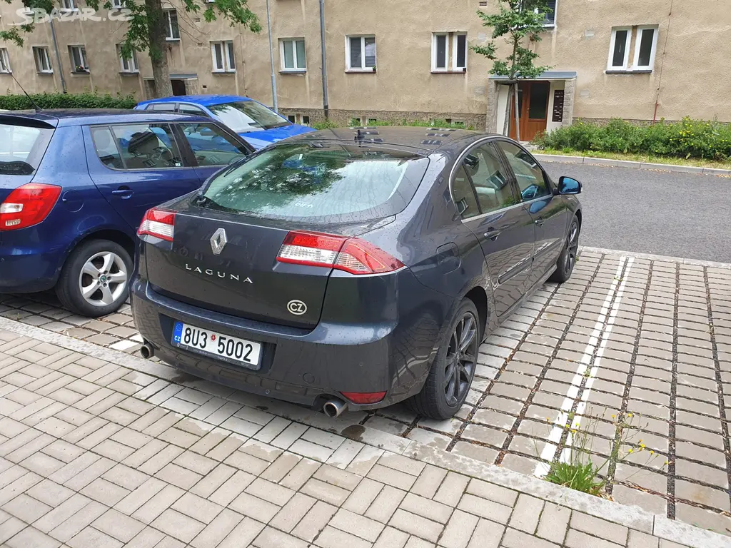 Renault Laguna III 4control 2.0dci 131kW - fotka 2