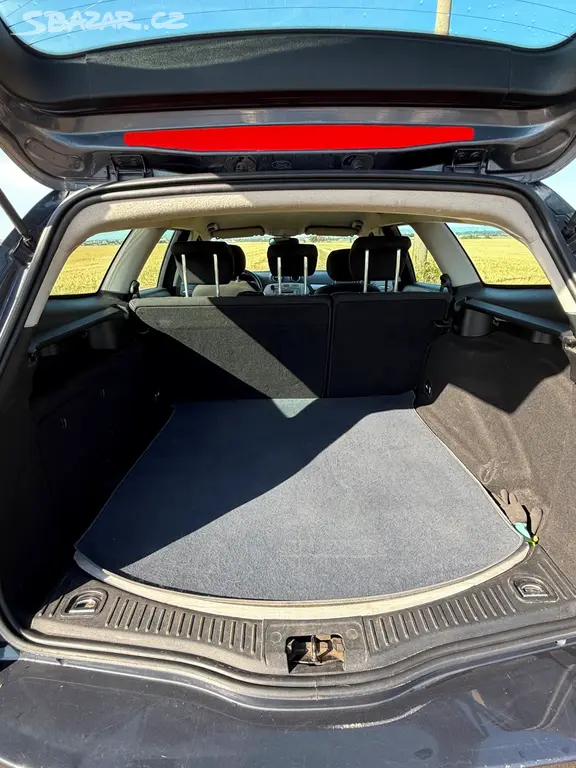 Prodám Ford Mondeo Combi 2.0 TDCi - fotka 6