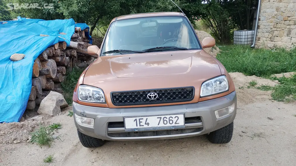 Toyota RAV4 1999 - fotka 2