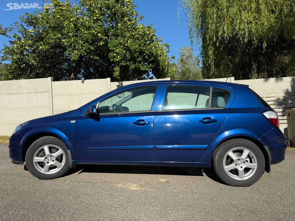 Opel Astra H, 1.4i, 66kw, rok 2004,najeto 154 tis. - fotka 5