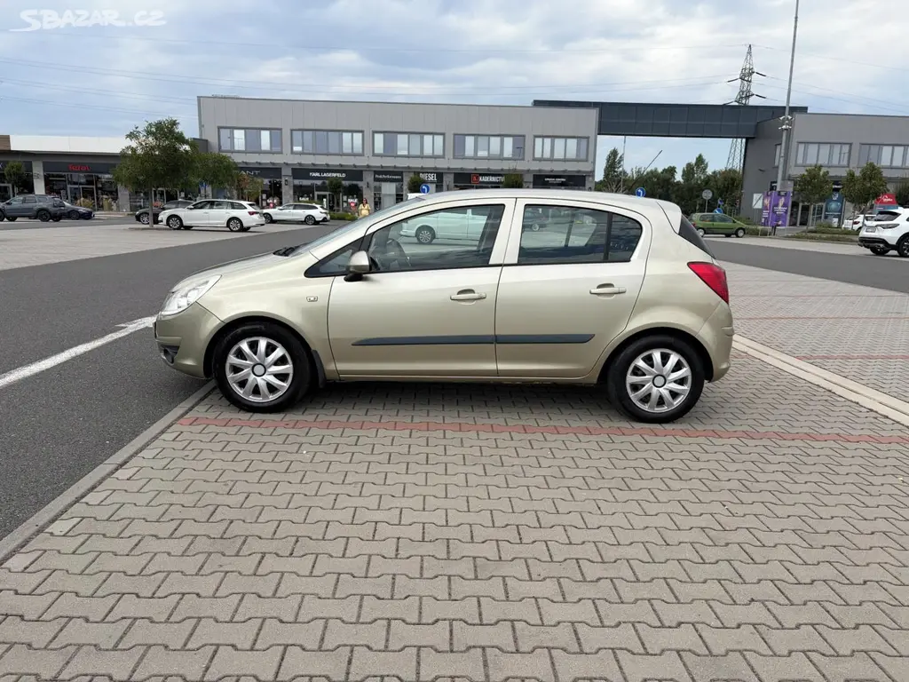 Opel Corsa D 1.2 16V 59kw automat ČR - fotka 5