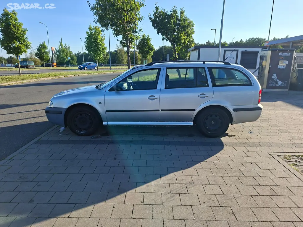 Škoda Octavia combi 1.9 tdi 66kw - fotka 4