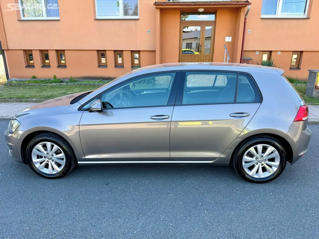 Volkswagen Golf VII 1.4 TSI 92kW rok 2015 Tažné - fotka 4