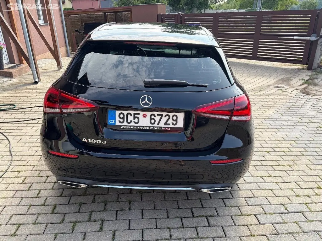 Mercedes-Benz Třídy A A180d originál 5let záruka - fotka 2