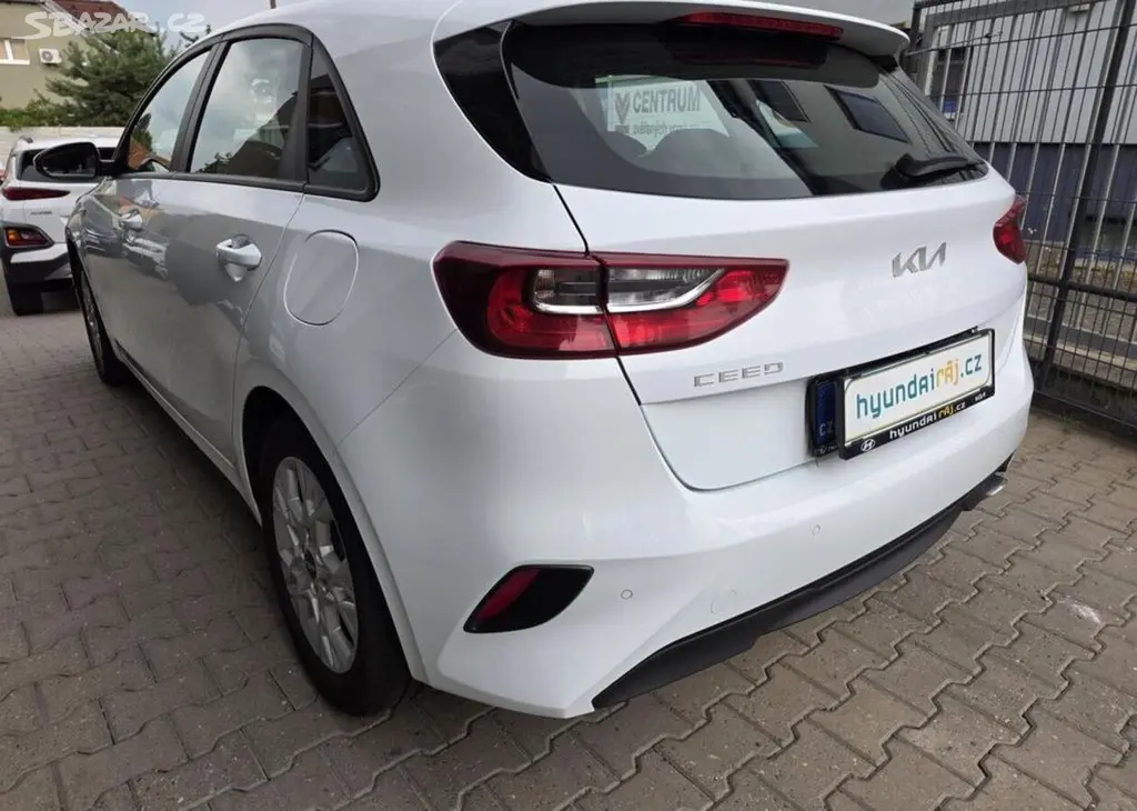 Kia Cee´d 1.5-1. MAJ.-V ZÁRUCE-TOP STAV - fotka 6