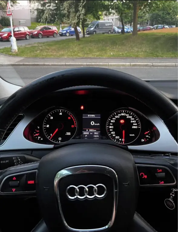 Audi a4 b8 - fotka 3