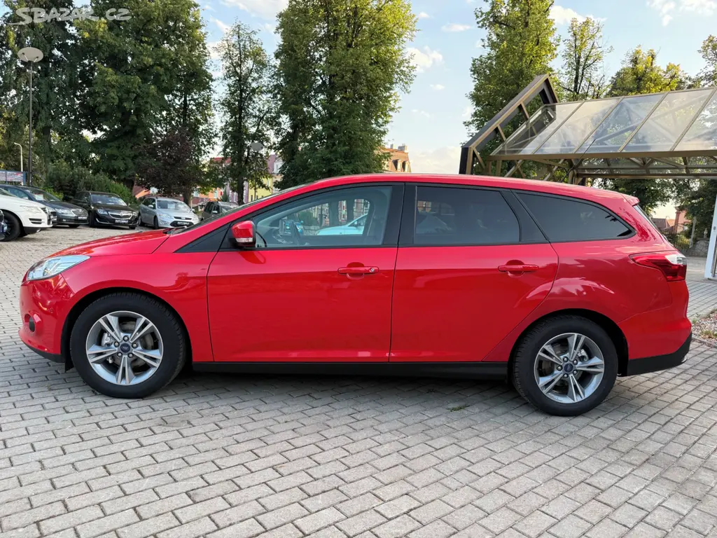 FORD FOCUS 1.0i 92kW TOURNIER TREND SPORT*ROZVODY* - fotka 4
