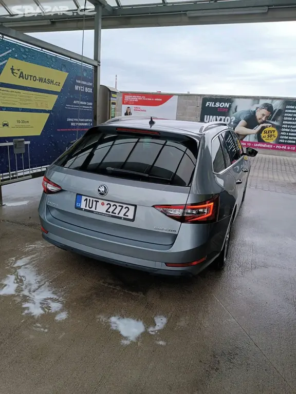 Prodám Škoda Superb 3 1.6 TDI automat - fotka 4