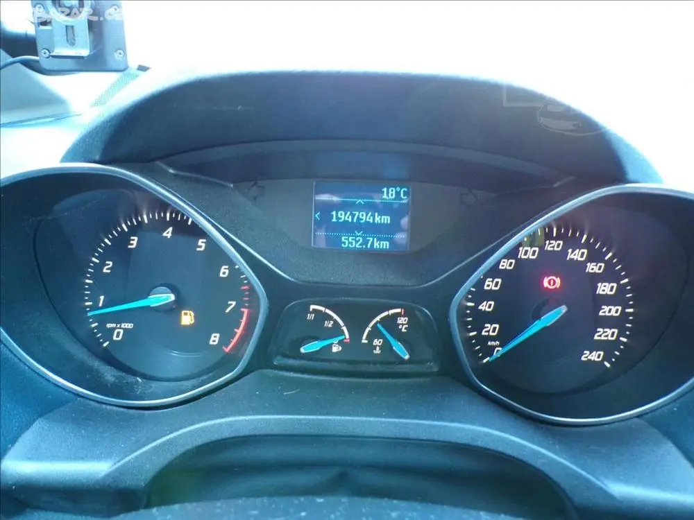 Ford Grand C-Max 1,6 i 110kW 7.MÍST,TAŽ.ZAŘ. - fotka 6