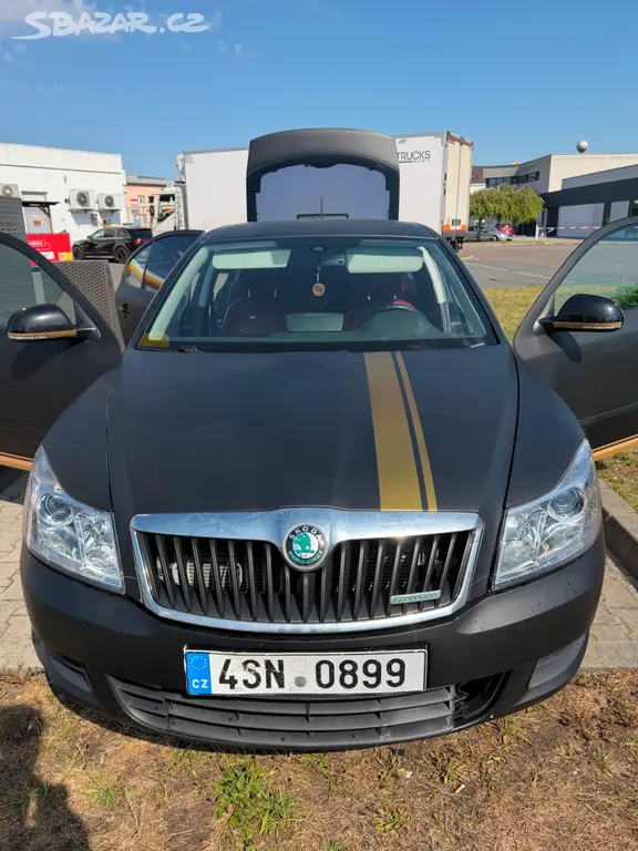 Škoda Octavia 2 - fotka 2