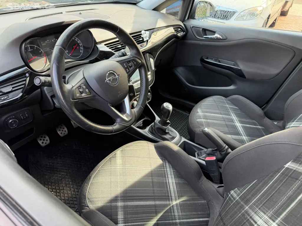 Opel Corsa 1,0 T 85 kW - DPH - fotka 6