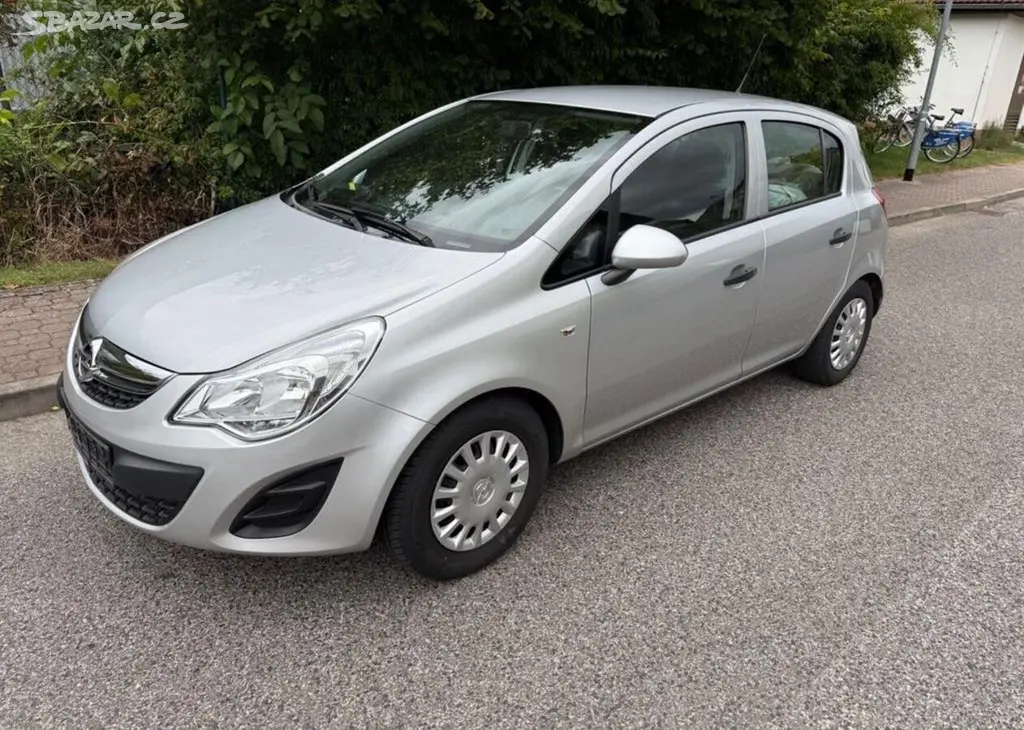 Opel Corsa 1,2i Nová STK klima zimáky benzín - fotka 2