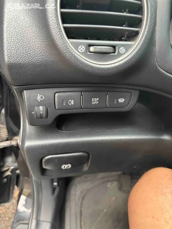 Kia Carens - fotka 6