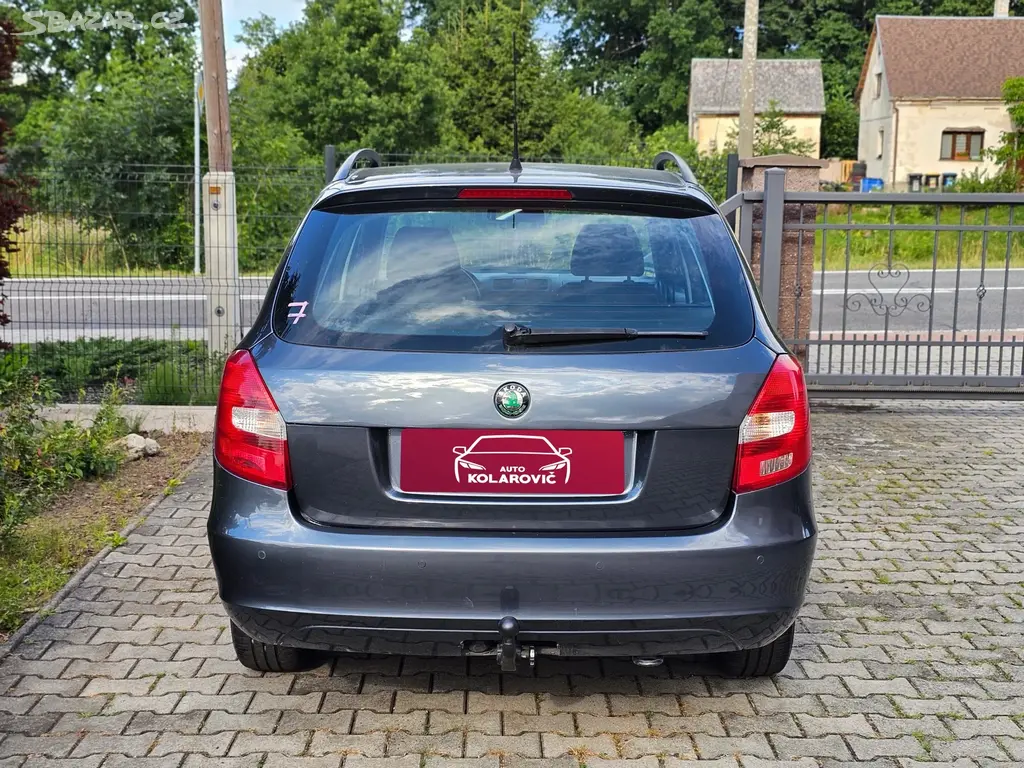 Škoda Fabia II Combi 1.2 TSi 63 kW [telefon skryt] km - fotka 6
