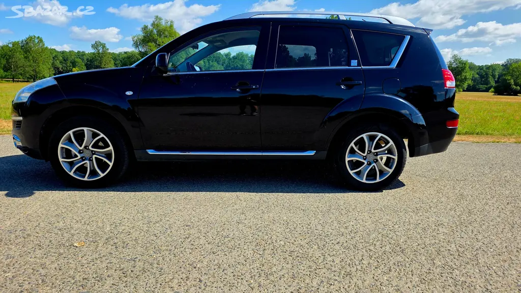 Citroen C-Crosser 2.4 benzin automat, 4x4 - fotka 2