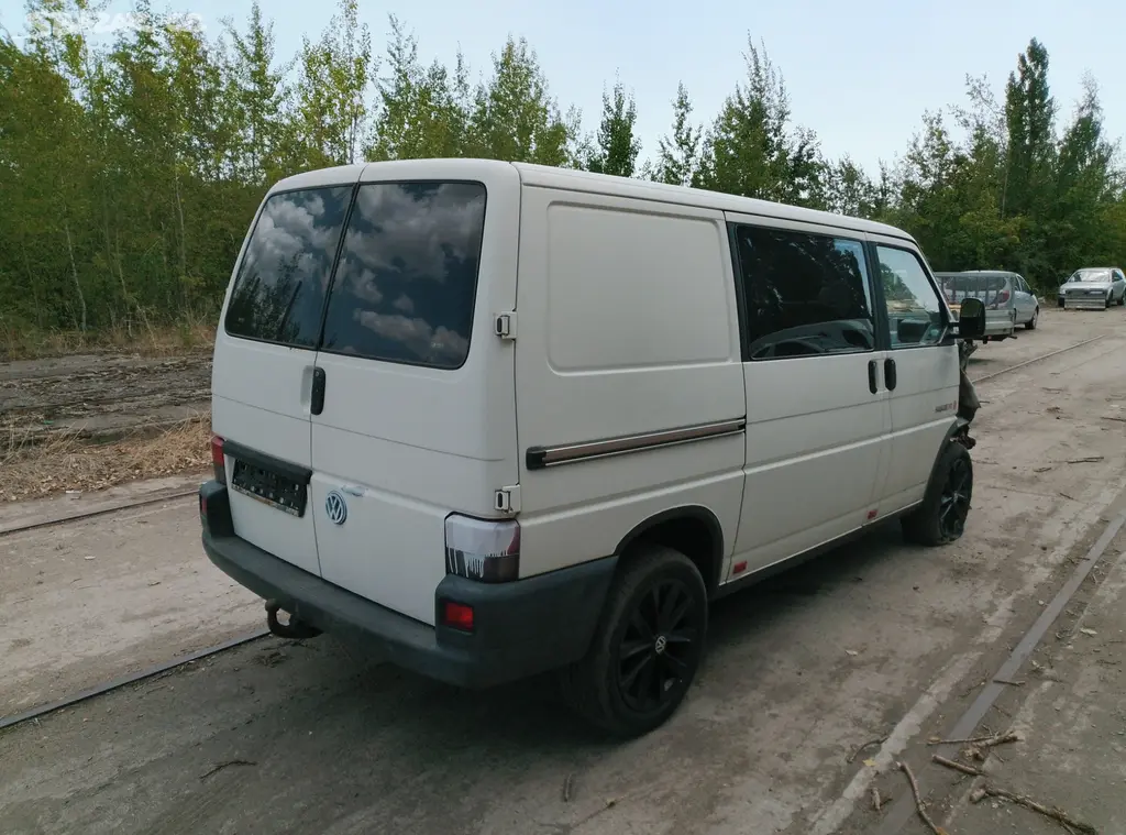 VW TRANSPORTER T4 2.5TDI 75KW 6 MÍST 2003 TZ 2500 - fotka 3