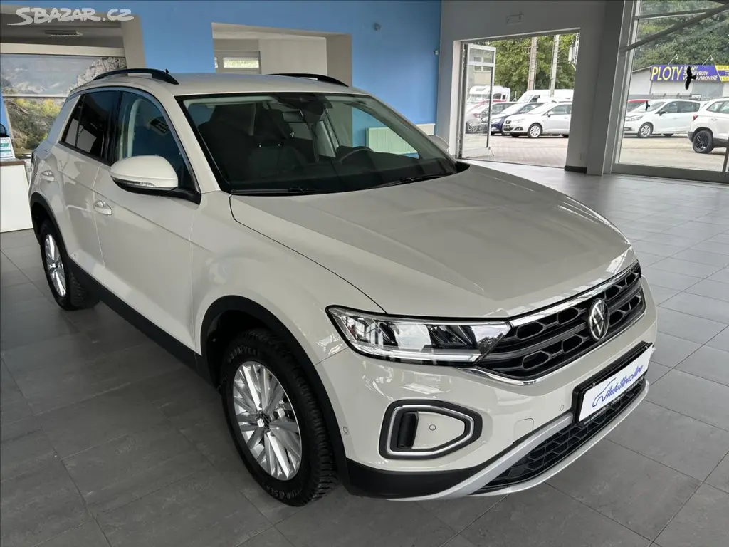 Volkswagen T-Roc, 1,0 TSI 85kW,LIFE,1.MAJITEL