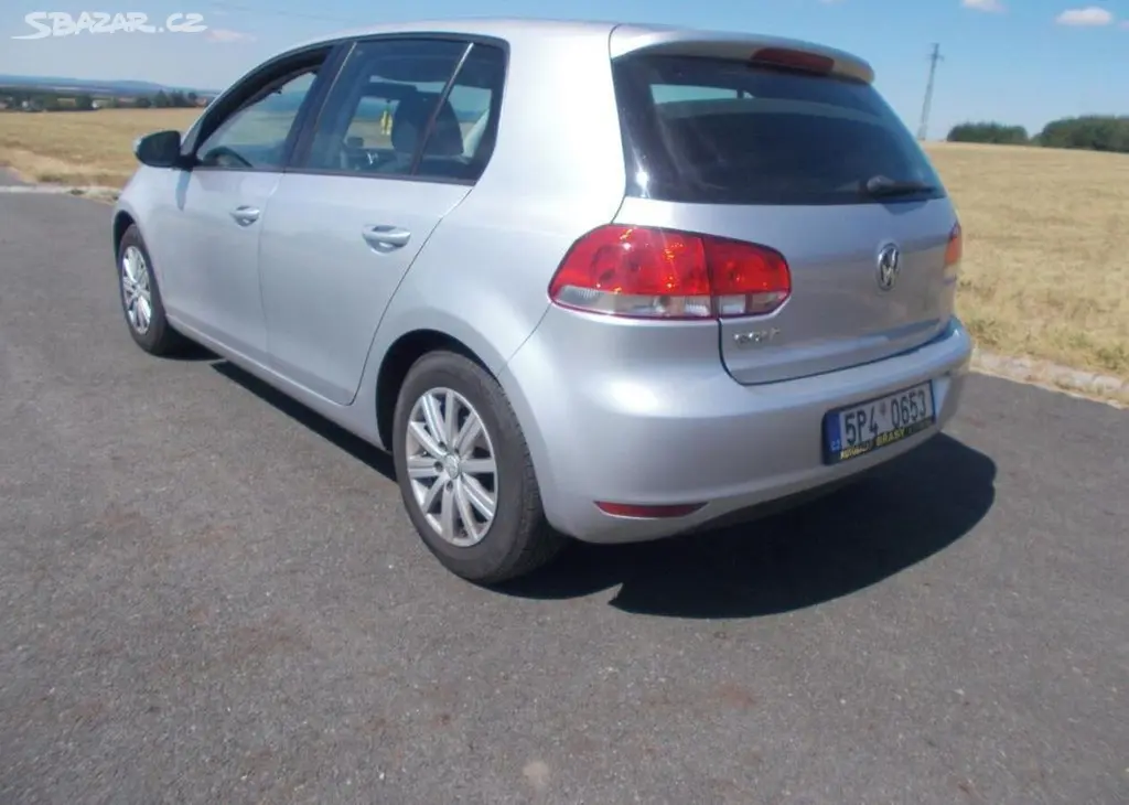 Volkswagen Golf 1,2 TSI 63KW klimatronic benzín - fotka 3