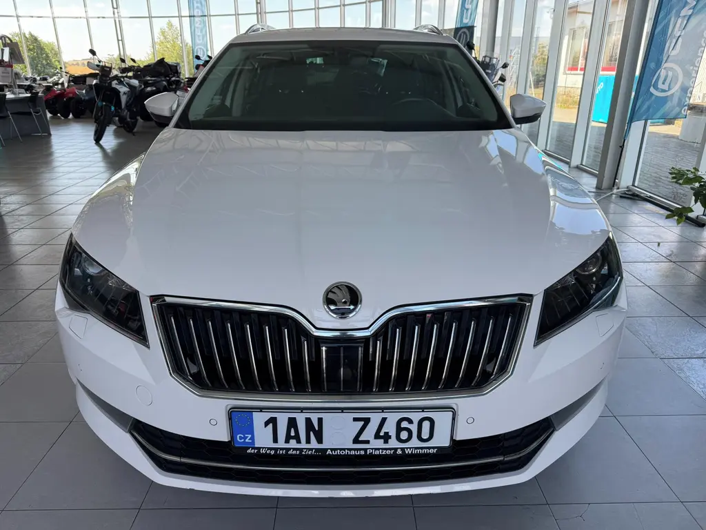 Škoda Superb, 2.0 110 kW bez AdBlue - fotka 2