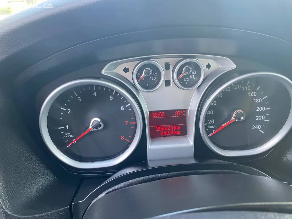 Ford Focus 1.6 85 kW (2009) - fotka 4