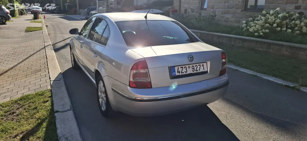 Škoda SUPERB 2.0 TDI PD Elegance - fotka 2