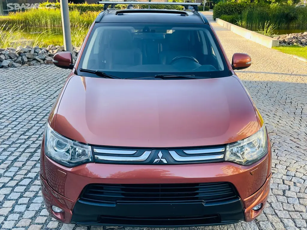 Mitsubishi Outlander, 2.2D 4x4 7MÍST KAMERA SERVISKA - fotka 5